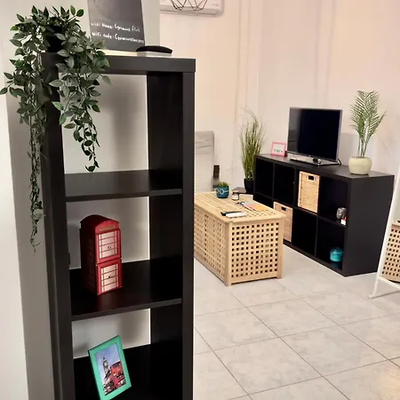 Cyriacus Flat In The Heart Of